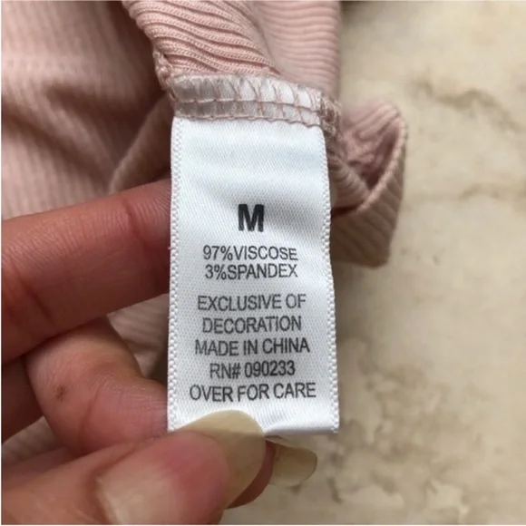 Me To We Ribbed Crop Top - Picture 4 of 5